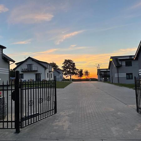Apartamenty Pod Sosnami Sarbinowo Eksteriør billede